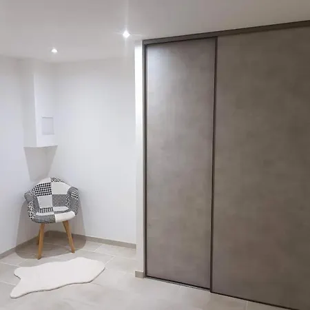 Apartment Appartement 56M2 Climatise Acces Direct Plage Et Piscine